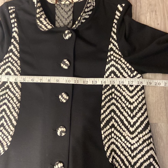 Jacket - Picture 5 of 7